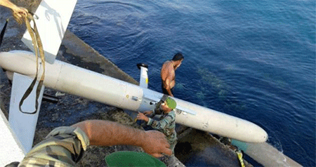 el dron israeli sacado del agua Un avión de espionaje israelí cae en un puerto libanés